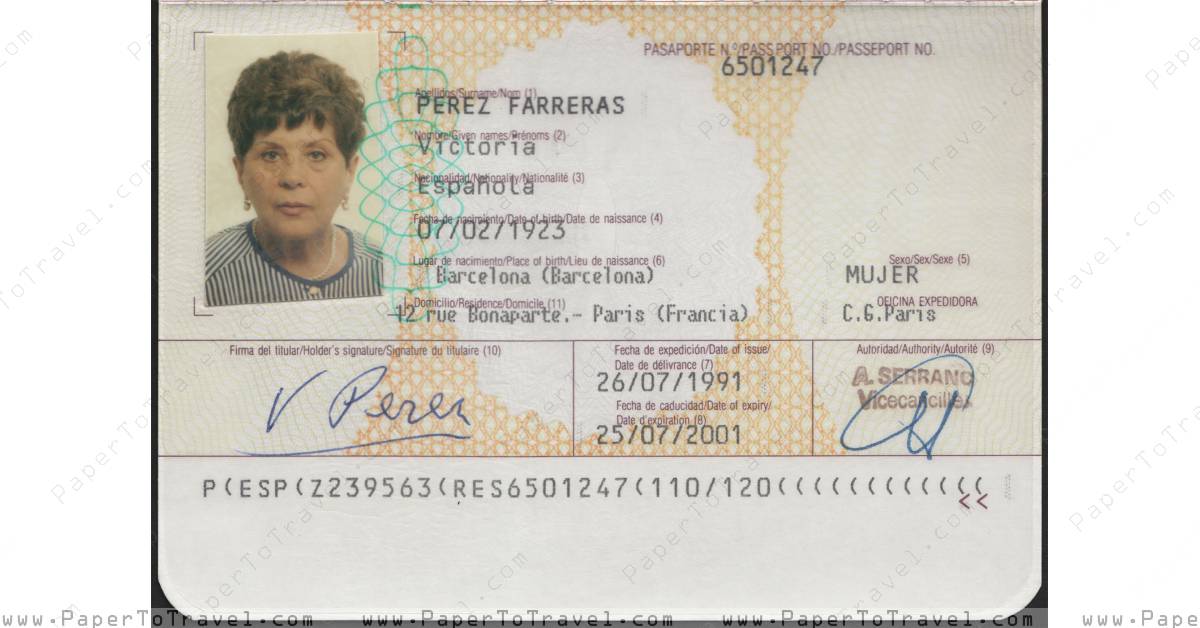 « Biodata Page » Spain : Passport 'European Community' - Issued by